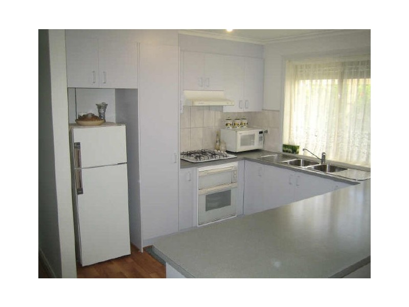 18 Warana Drive, Hampton Park VIC 3976