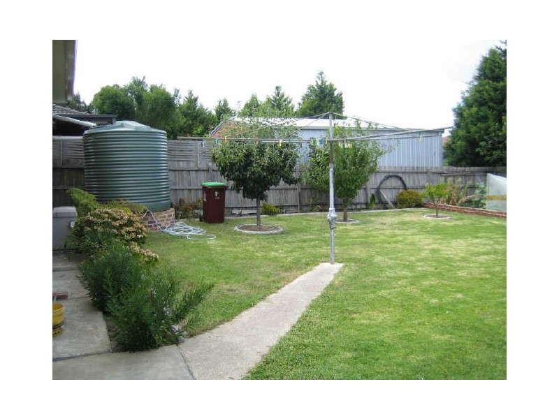 18 Warana Drive, Hampton Park VIC 3976