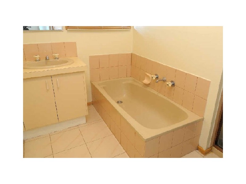 16 Garfield Court, Hampton Park VIC 3976