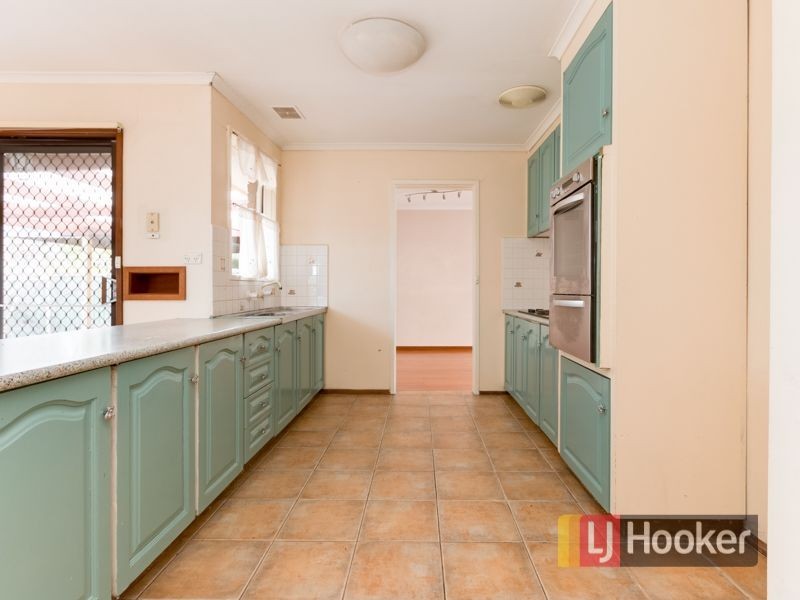 8 Moore Road, Hallam VIC 3803
