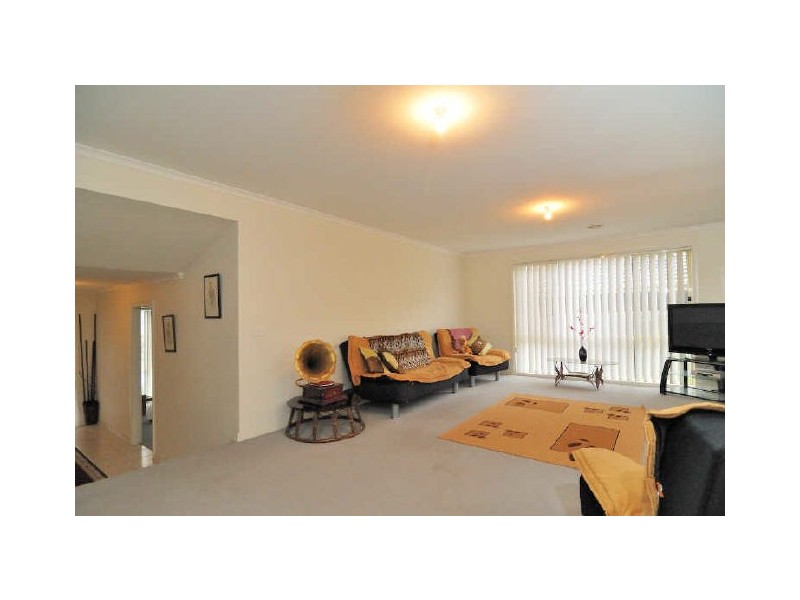 87A Bemersyde Drive, Berwick VIC 3806