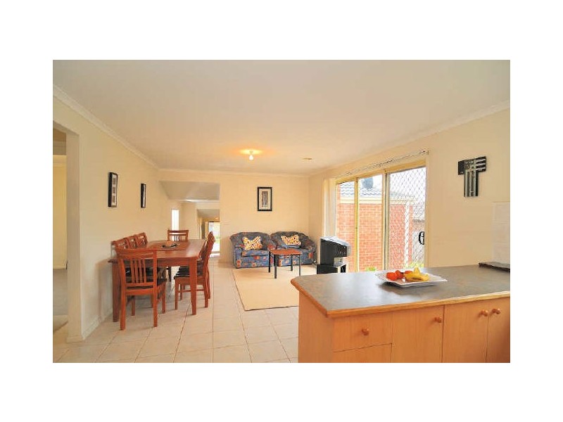 87A Bemersyde Drive, Berwick VIC 3806