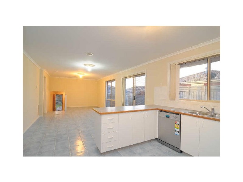 85 Bemersyde Drive, Berwick VIC 3806