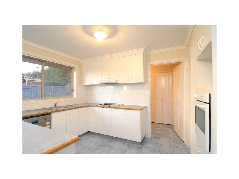 85 Bemersyde Drive, Berwick VIC 3806