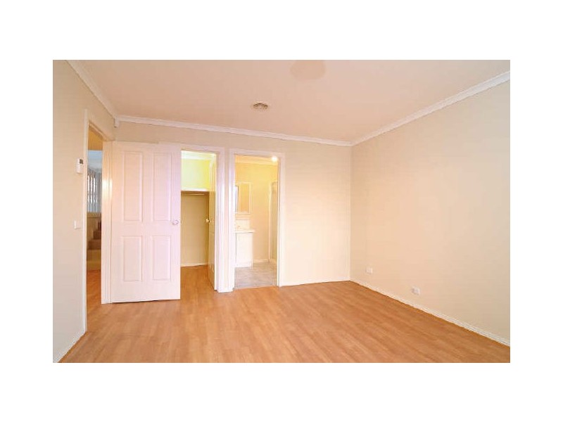 85 Bemersyde Drive, Berwick VIC 3806