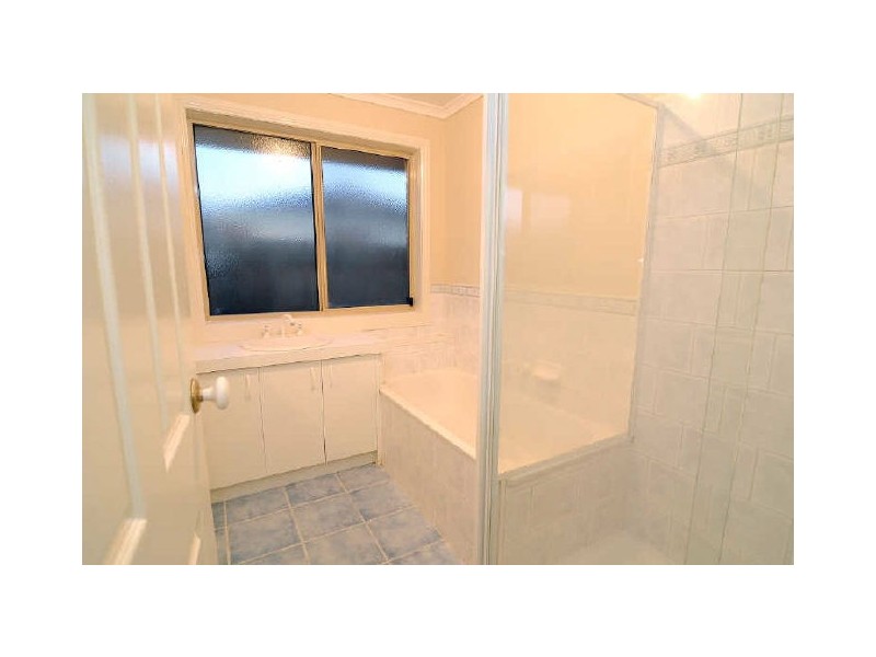 85 Bemersyde Drive, Berwick VIC 3806