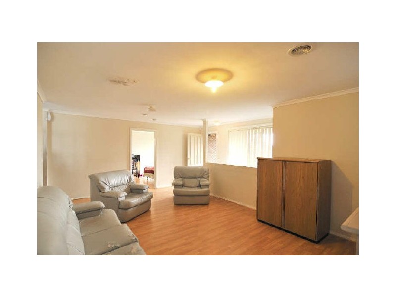 85 Bemersyde Drive, Berwick VIC 3806