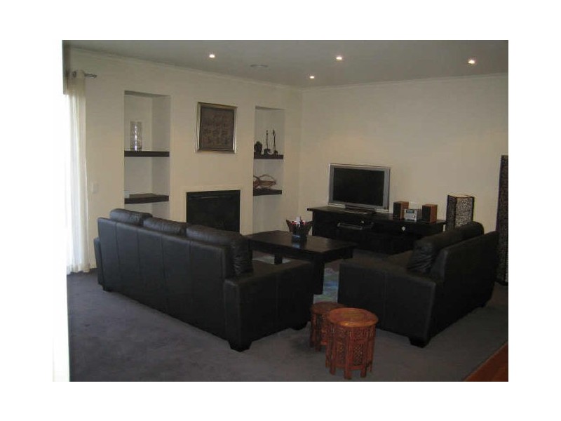 7 Clendon Street, Berwick VIC 3806