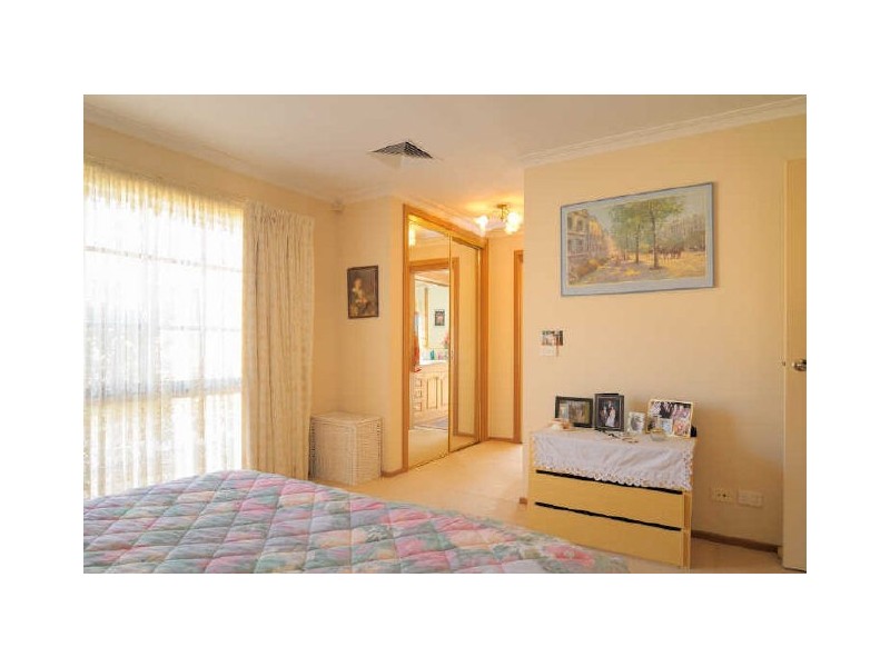 24 Halcyon Way, Narre Warren South VIC 3805