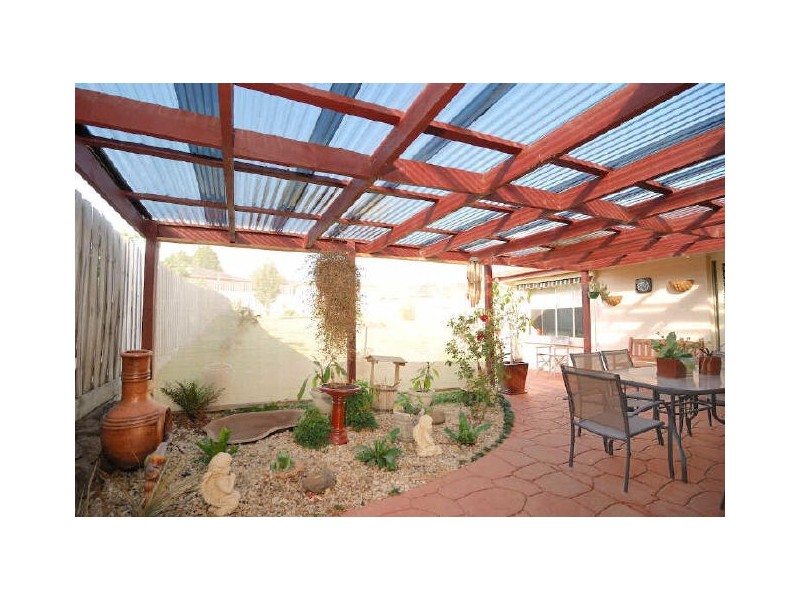 92 Lakeview Drive, Narre Warren South VIC 3805