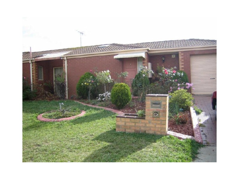 1 Kent Mews, Cranbourne VIC 3977