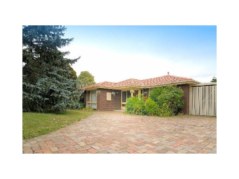 11 Somerville Road, Hampton Park VIC 3976