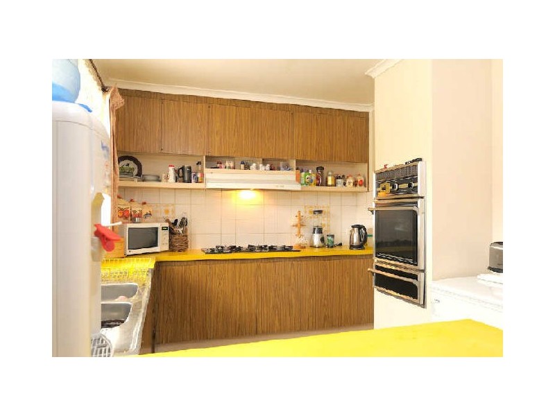 11 Somerville Road, Hampton Park VIC 3976