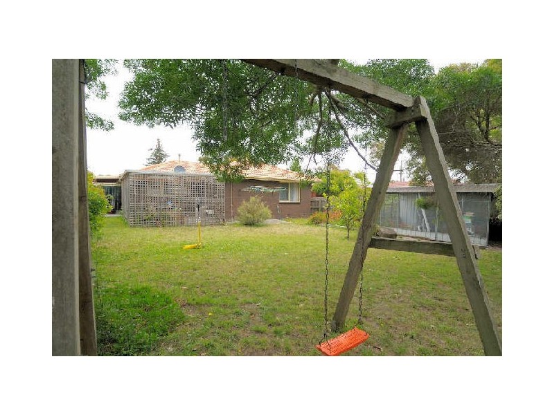 11 Somerville Road, Hampton Park VIC 3976