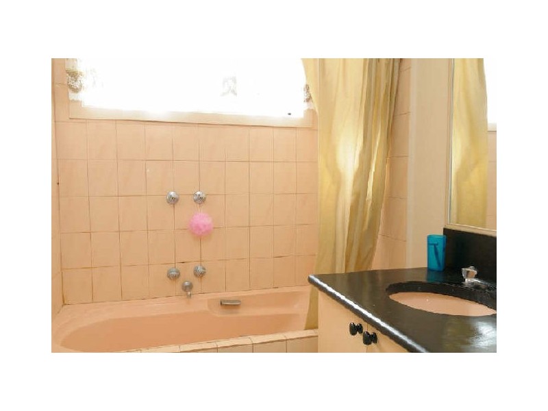 11 Somerville Road, Hampton Park VIC 3976