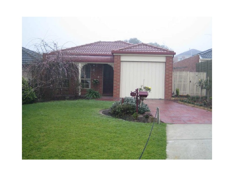 10 Summit Court, Hampton Park VIC 3976