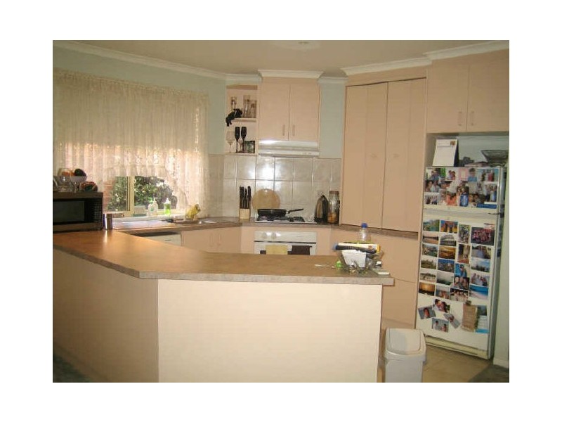 10 Summit Court, Hampton Park VIC 3976