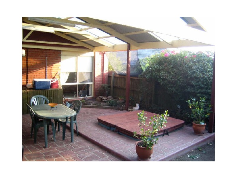 10 Summit Court, Hampton Park VIC 3976