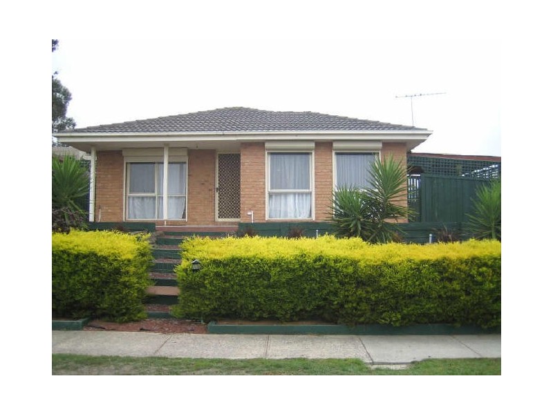 43 Amber Drive, Hampton Park VIC 3976