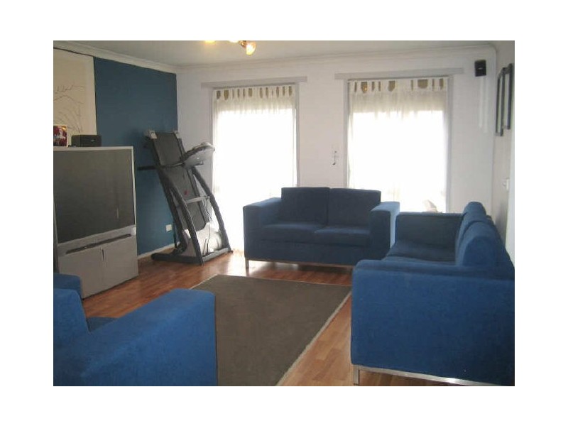 43 Amber Drive, Hampton Park VIC 3976