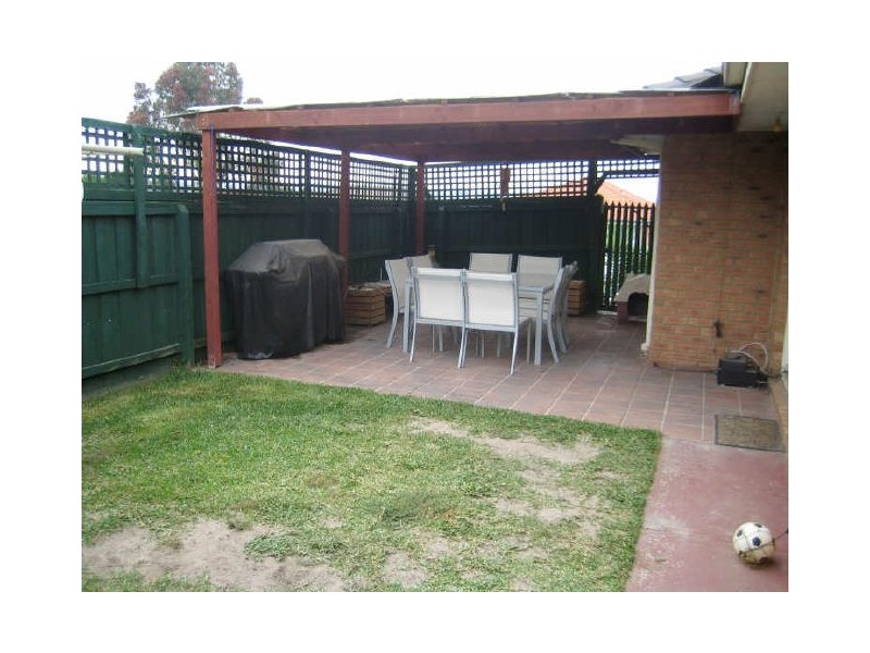 43 Amber Drive, Hampton Park VIC 3976