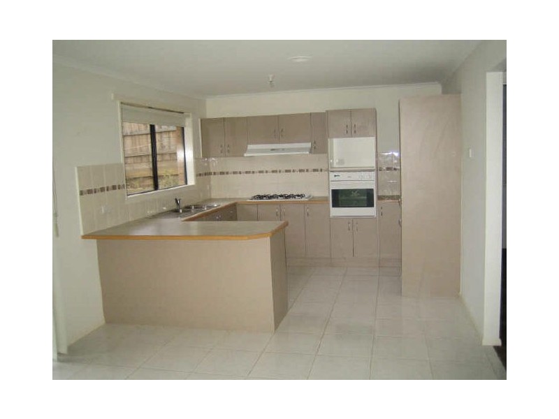 6 Nirringa Drive, Hampton Park VIC 3976