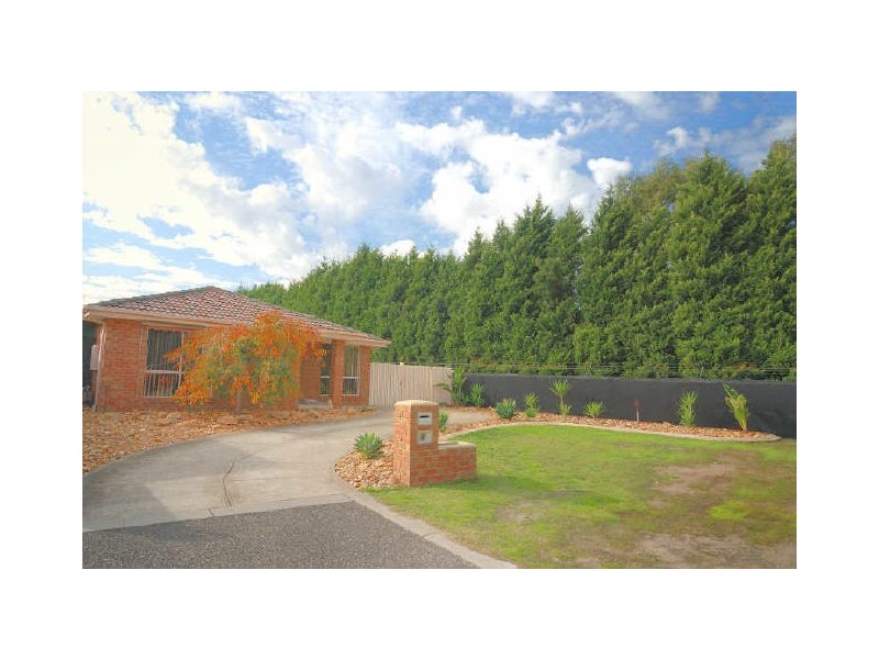 16 Eclipse Court, Hampton Park VIC 3976