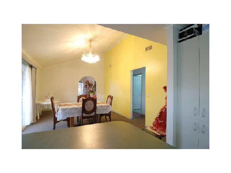 15 Mahogany Close, Hampton Park VIC 3976