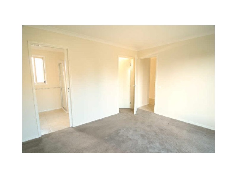 7 Sunbird Avenue, Cranbourne VIC 3977