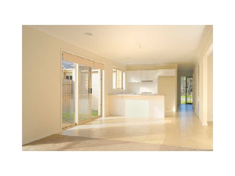 7 Sunbird Avenue, Cranbourne VIC 3977