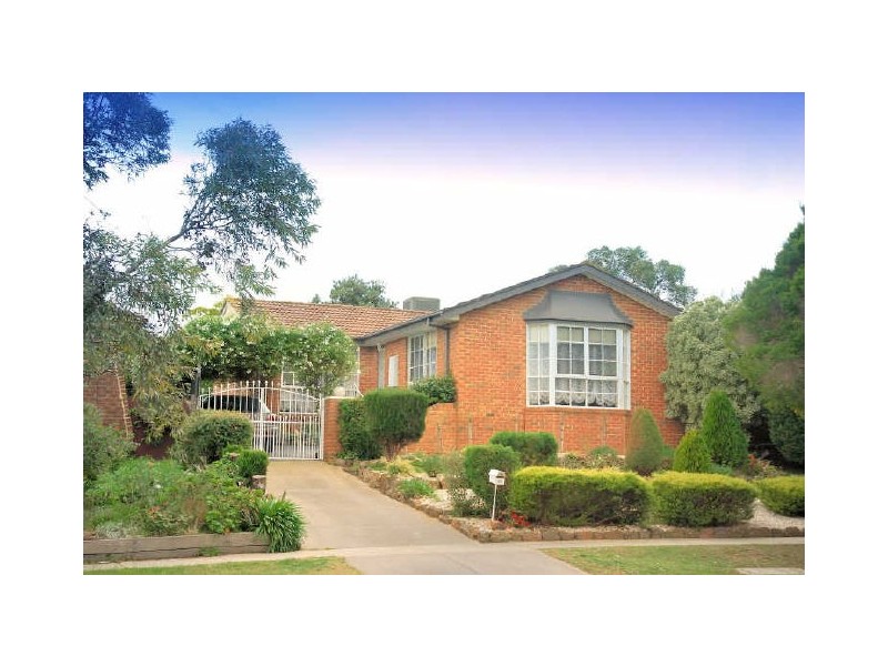 52 Oaktree Drive, Hampton Park VIC 3976