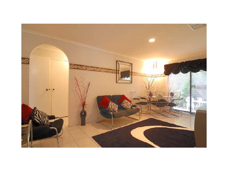 52 Oaktree Drive, Hampton Park VIC 3976