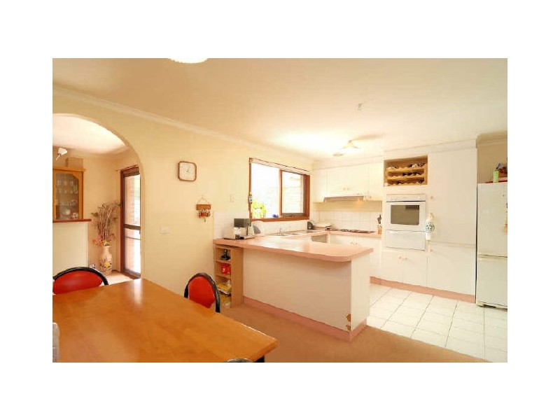 10 Strong Drive, Hampton Park VIC 3976