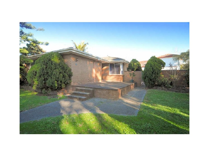 37 Winnima Avenue, Hampton Park VIC 3976