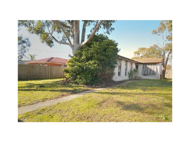 18 Deanswood Road, Hampton Park VIC 3976