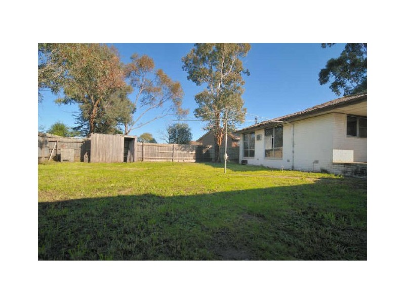 18 Deanswood Road, Hampton Park VIC 3976