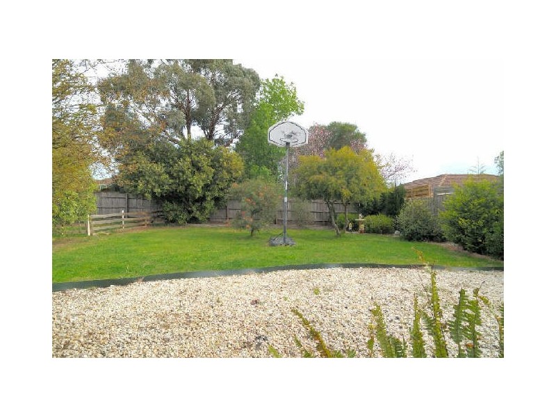 6 Harvey Court, Hampton Park VIC 3976