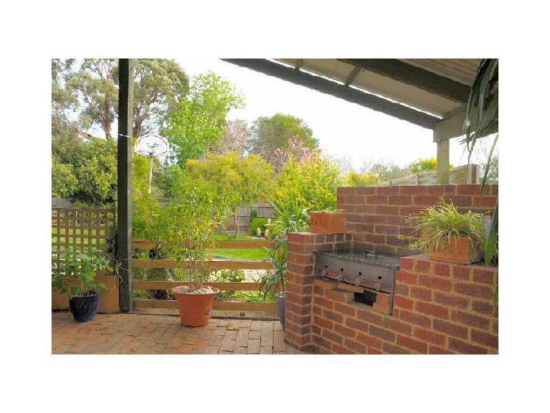 6 Harvey Court, Hampton Park VIC 3976