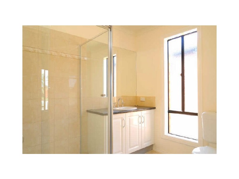 16 Boothby Terrace, Lynbrook VIC 3975