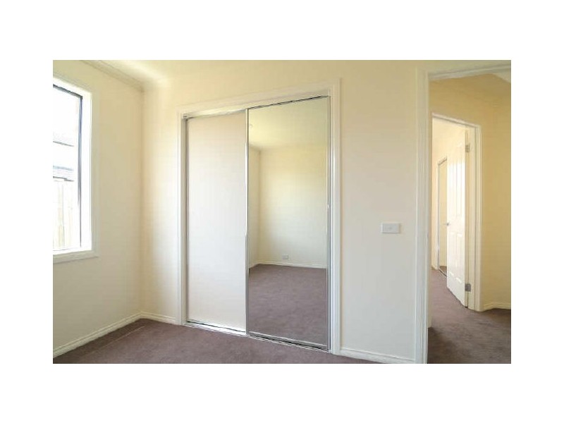 16 Boothby Terrace, Lynbrook VIC 3975