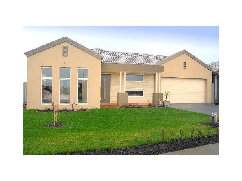 46 Tyndall Street, Cranbourne East VIC 3977