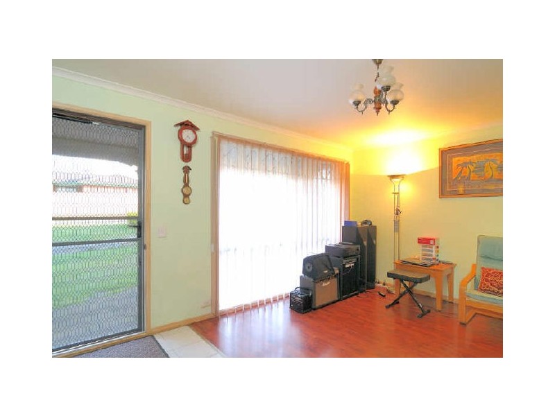 17 Ralph Crescent, Hampton Park VIC 3976