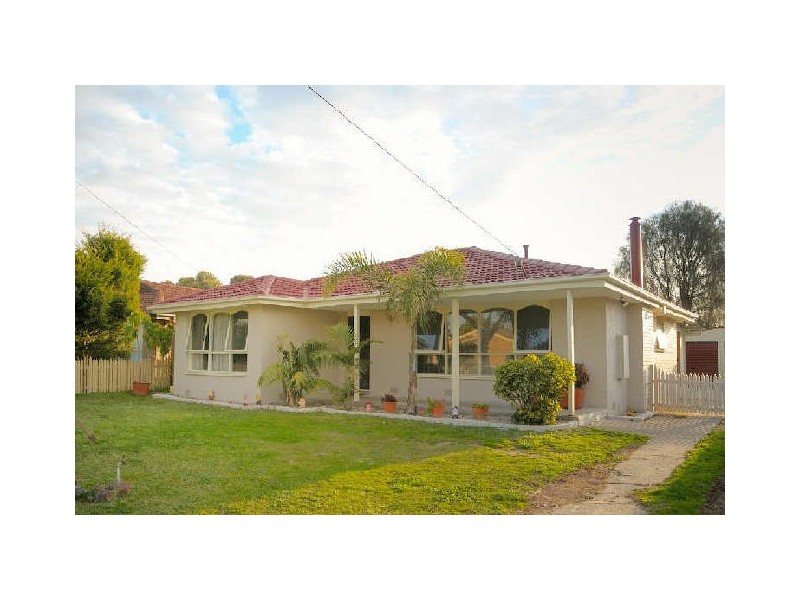 9 Vanessa Drive, Hampton Park VIC 3976
