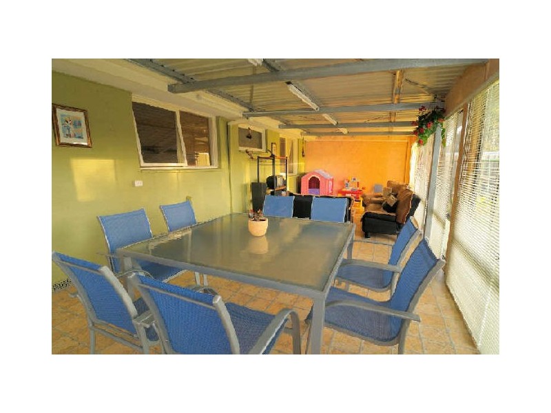 9 Vanessa Drive, Hampton Park VIC 3976