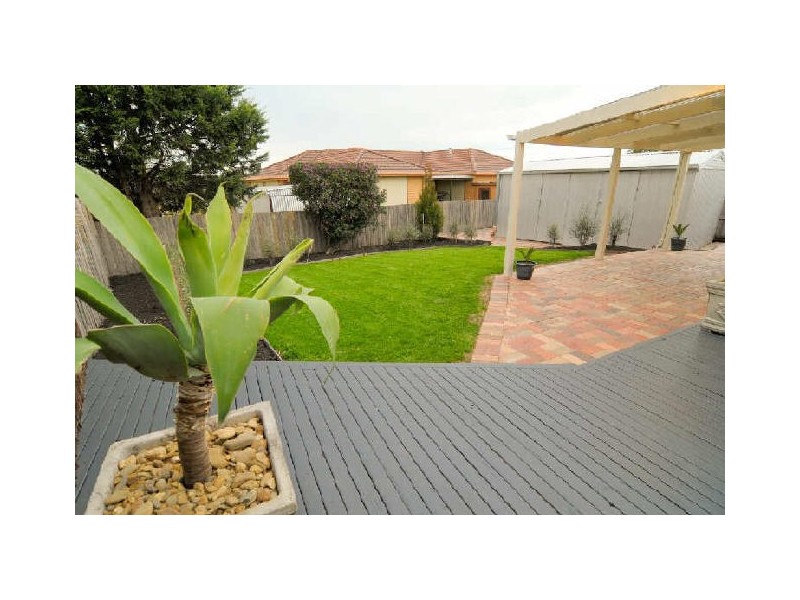 40 Hinrichsen Drive, Hallam VIC 3803