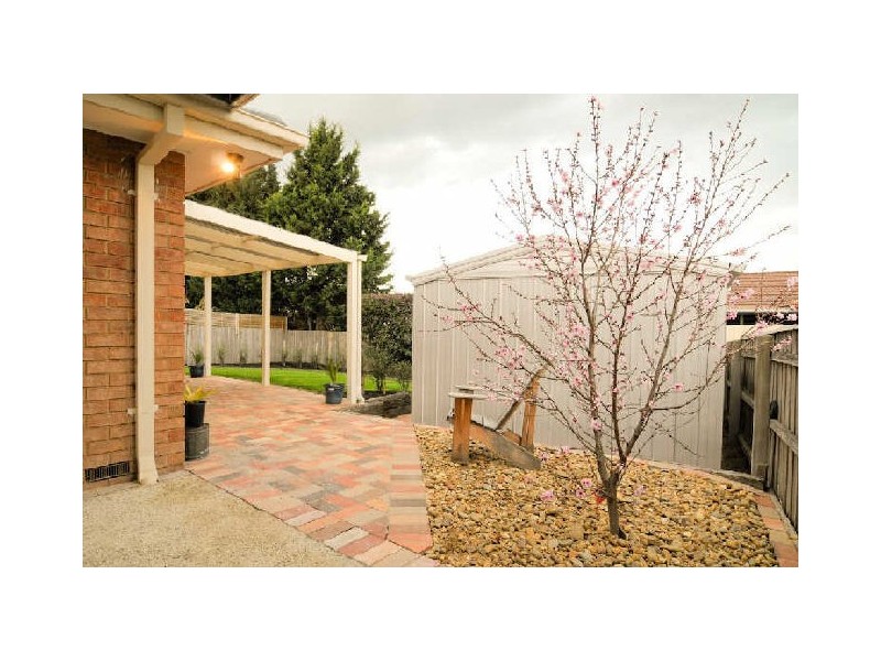 40 Hinrichsen Drive, Hallam VIC 3803