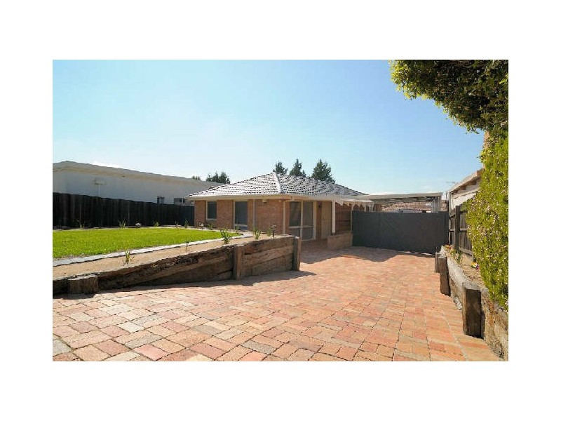 40 Hinrichsen Drive, Hallam VIC 3803