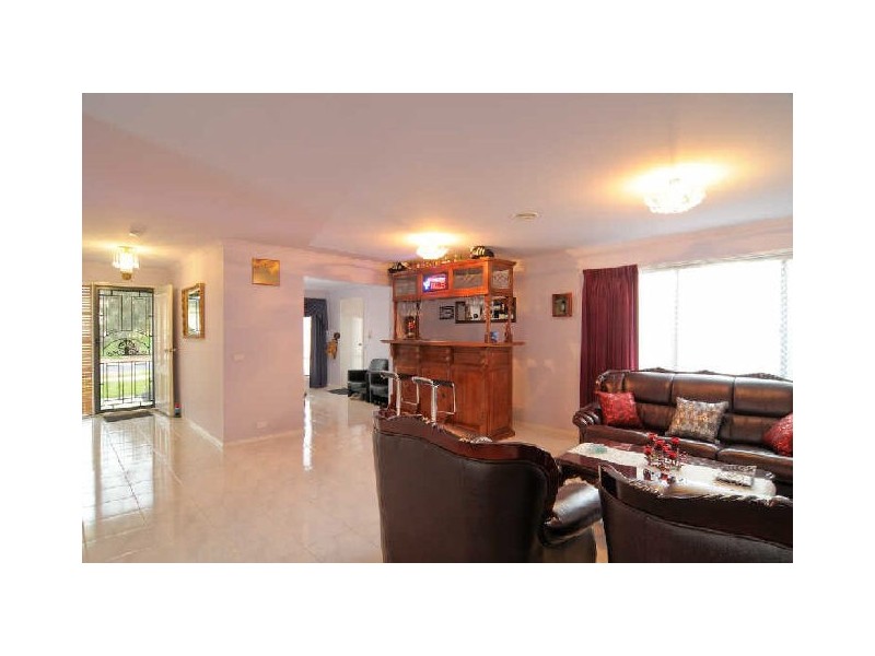 9 Keystone Court, Lynbrook VIC 3975