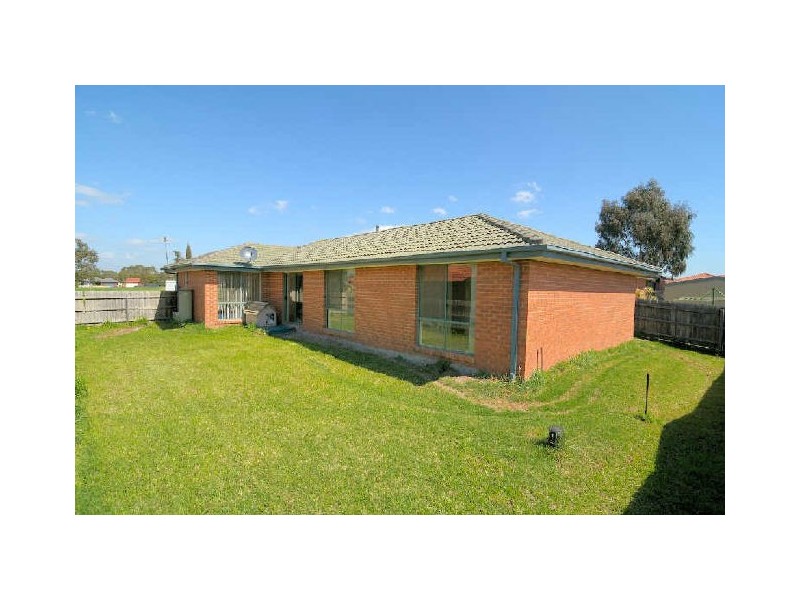 2 Karkalla Place, Hampton Park VIC 3976