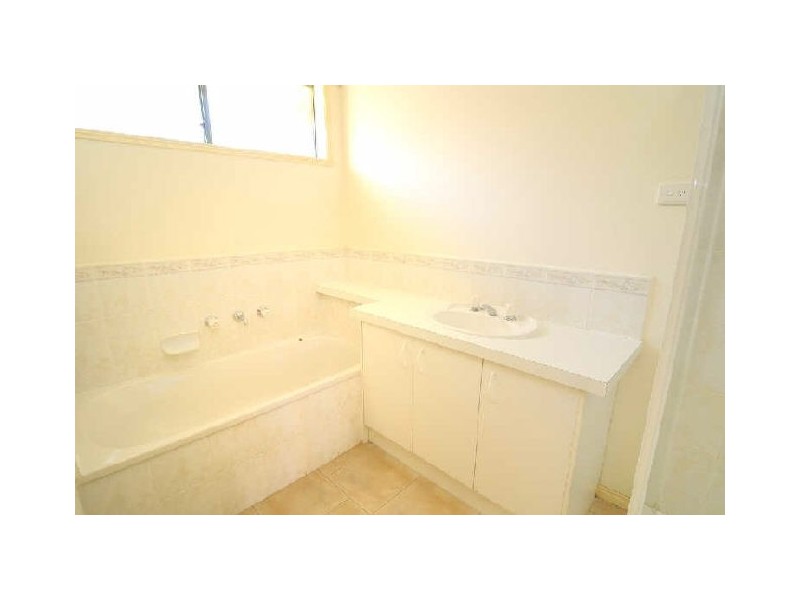 2 Karkalla Place, Hampton Park VIC 3976